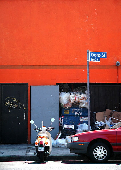Orange wall, Selma and Cosmo, Hollywood