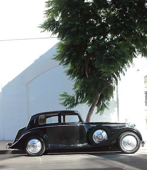 A BIG old Bentley -