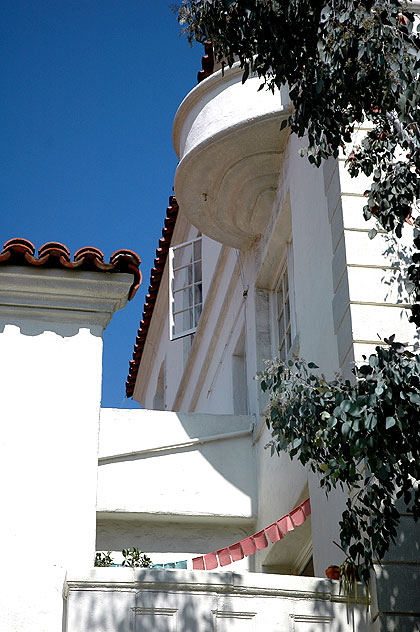 Harper House (1929), 1334-36 North Harper Avenue, West Hollywood