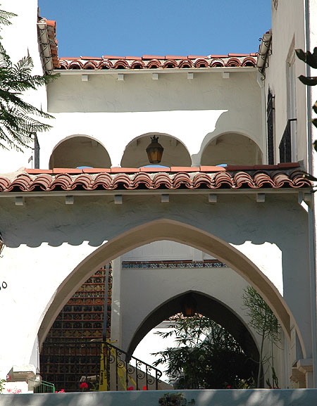 El Pasadero (1931), 1330 North Harper Avenue, West Hollywood