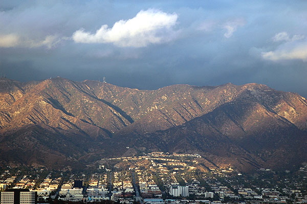 ... looking north from Mulholland Drive