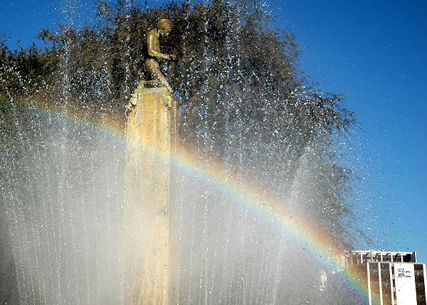 Electric Fountain and Indian sculture (1931) - plaza and fountain, architect Ralph Carlin Flewelling, sculpture  by Robert Merrell Gage 