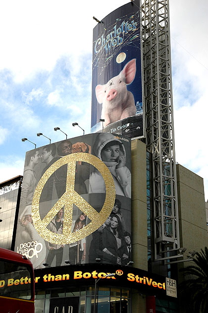 Hollywood and Highland at Christmas