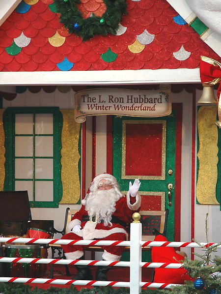 The scientologist Santa at the L. Ron Hubbard Center, Hollywood Boulevard