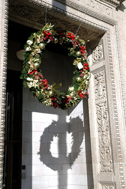 Christmas wreath, Hollywood Boulevard