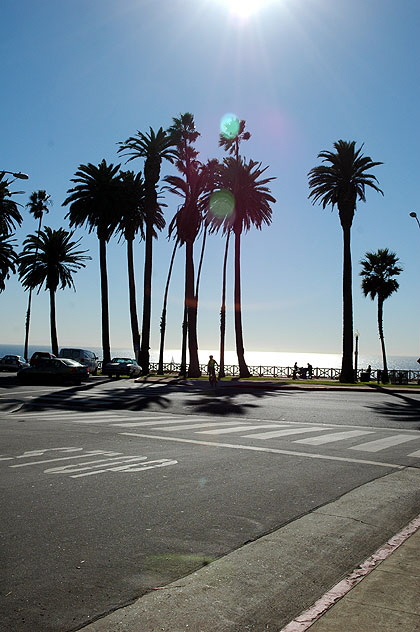 Santa Monica, Friday, December 29, early afternoon -