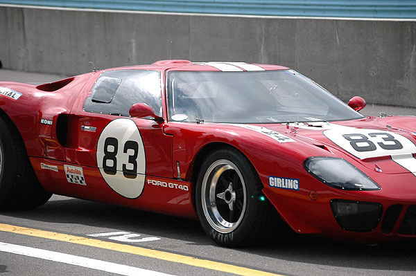 FORD GT-40