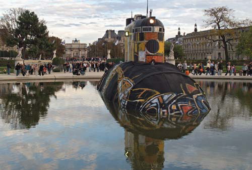 Russian submarine in the round pond at the  Tuileries, Paris
