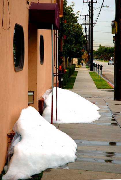 Snow at the Buffalo Club, 1520 Olympic Boulevard, Santa Monica