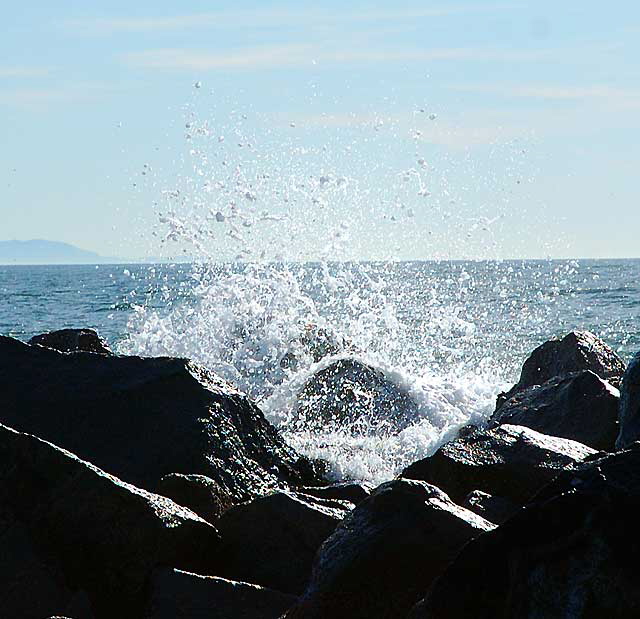 Waves breaking on Venice Beach breakwater, January 14, 2008