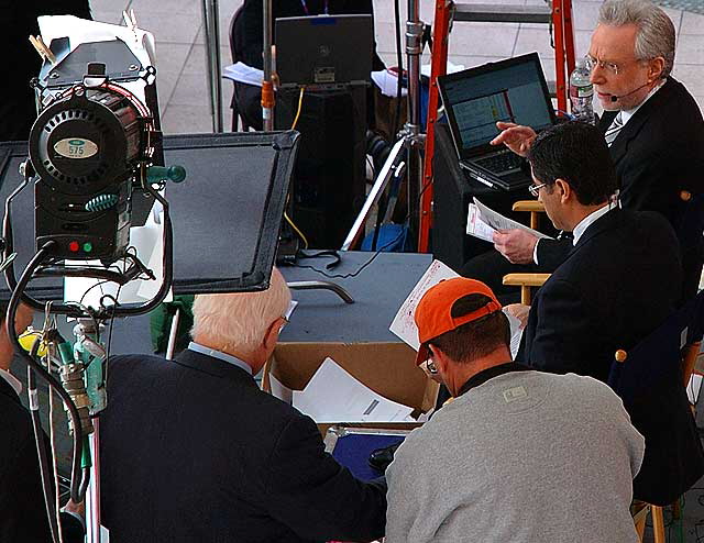 The Los Angeles Democratic Presidential Debate, January 31, 2008, at the Kodak Theater on Hollywood Boulevard - this was what was happening outside, just before the debate began - CNN broadcasting The Situation Room from in front of the theater, with Wolf Blitzer and Bill Schneider and all.