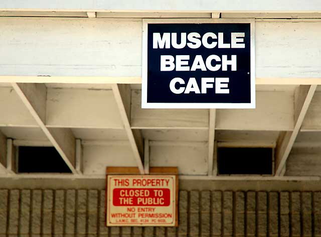 Venice Beach, Valentine's Day, 2008 - Muscle Beach Cafe