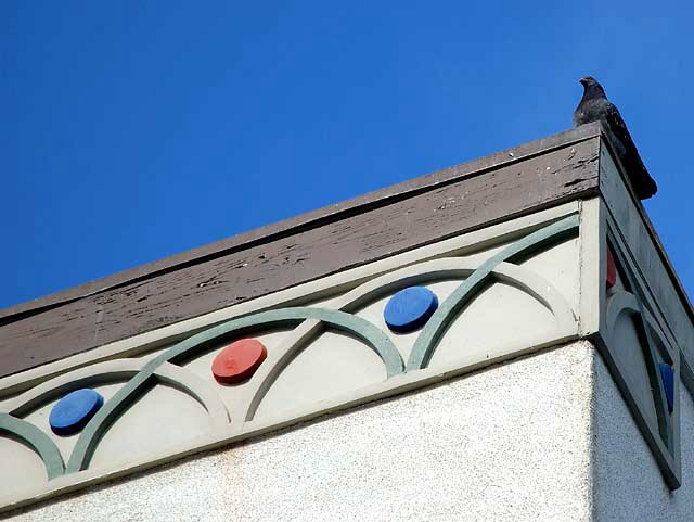 Venice Beach, Valentine's Day, 2008 - pigeon on roof