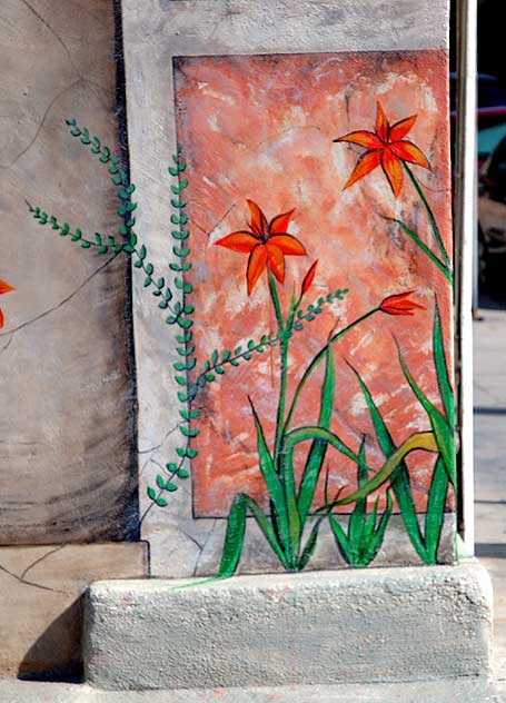 Flowers painted on column, Venice Beach