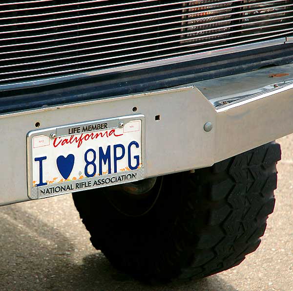 License Plate on SUV parked on Lincoln Boulevard, Venice Beach, California - "I Love 8 MPG"
