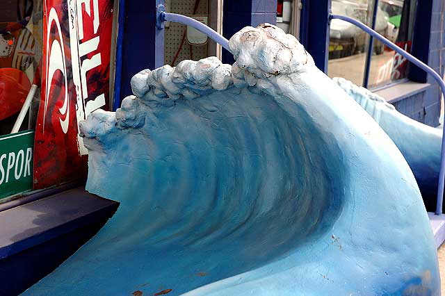 A fake fiberglass wave at a surf shop on Lincoln Boulevard, Venice Beach