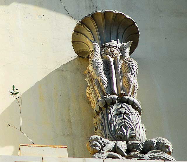 Detail - Hollywood First National Bank Building - 1927-28, Meyer and Holler