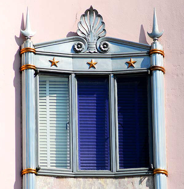 Detail of the Max Factor Building, Highland at Hollywood Boulevard - the Hollywood Fire and Safe building, built by C.E. Toberman in 1913, renovation design by theater architect S. Charles Lee (1899-1990) in Regency Deco style, completed in 1935 