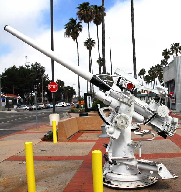 Shipboard World War II anti-aircraft gun - Los Angeles Maritime Museum - Berth 84, at the foot of 6th Street, San Pedro, California