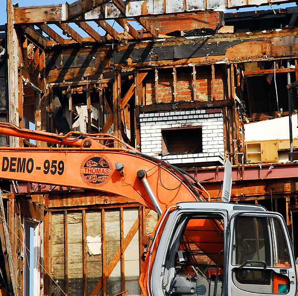 Beach apartment house being torn town, Thursday, March 13, 2008 - Esplanade at Argonaut, Playa Del Rey