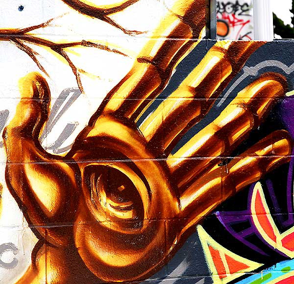 "Eye Hand" - graffiti in alley behind Melrose Avenue - Painted by CBS Crew