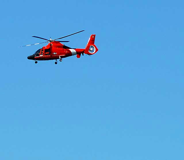 Coast Guard helicopter above Venice Beach - fast shutter speed freezes the blades of the main rotor 