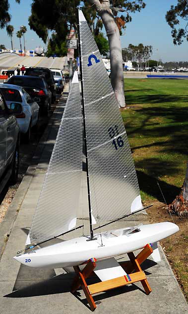 Radio-controlled scale-model sailboat