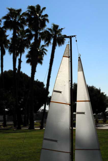 Radio-controlled scale-model sailboat