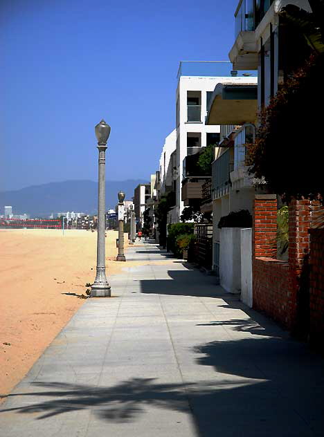 Oceanfront Walk, Marina Peninsula, Los Angeles