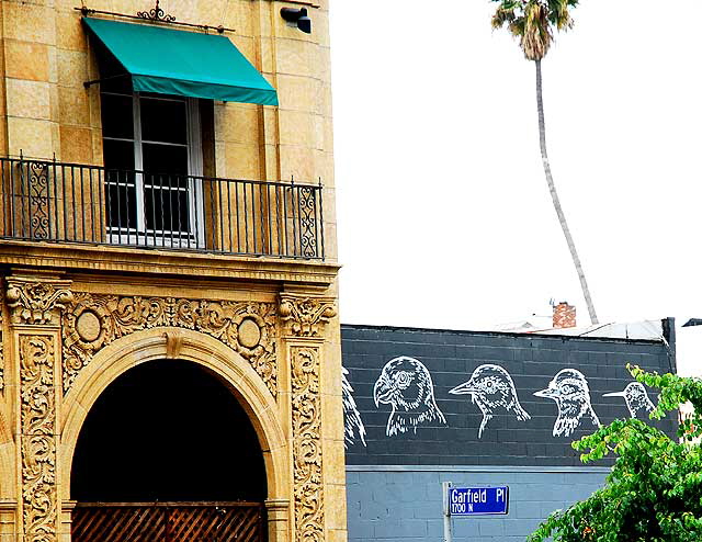 Bird Mural, 5600 block of Hollywood Boulevard