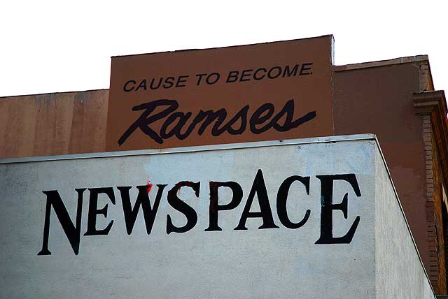 Newspace, Melrose Avenue