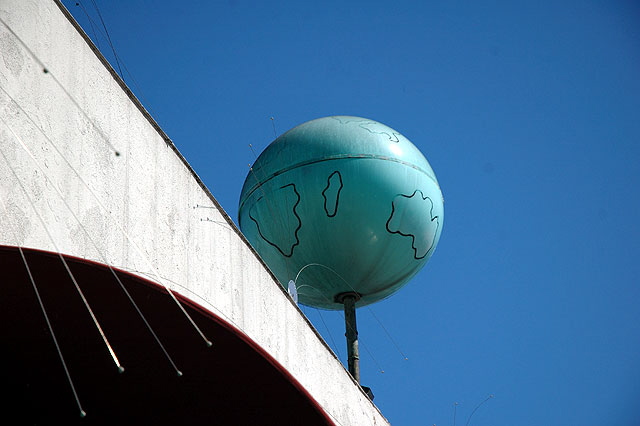 Blue Globe - Fairfax Avenue, Los Angeles