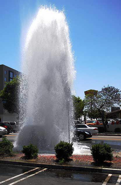 Broken fire hydrant, Tuesday, May 13, 2008, in the Wilshire District at noon - the northwest corner of Third and Vermont