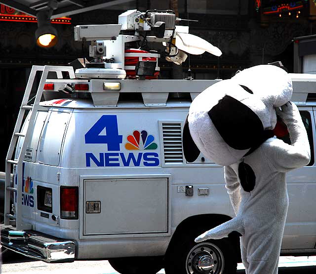 Snoopy and News Van, Hollywood Boulevard