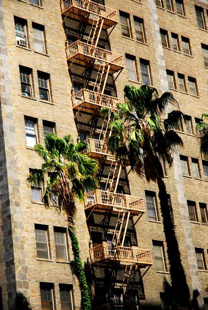 The Gaylord Apartments, 3355 Wilshire Boulevard, Los Angeles - 1924, architects, Walker and Eisen  