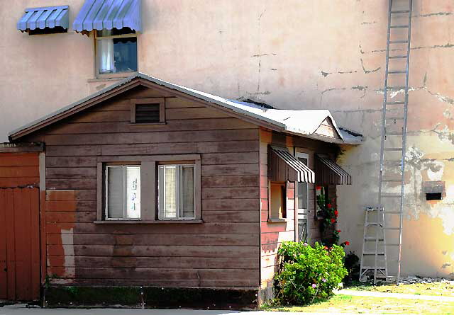 A tiny house on Venice Boulevard 