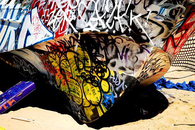 Graffiti boat, Venice Beach