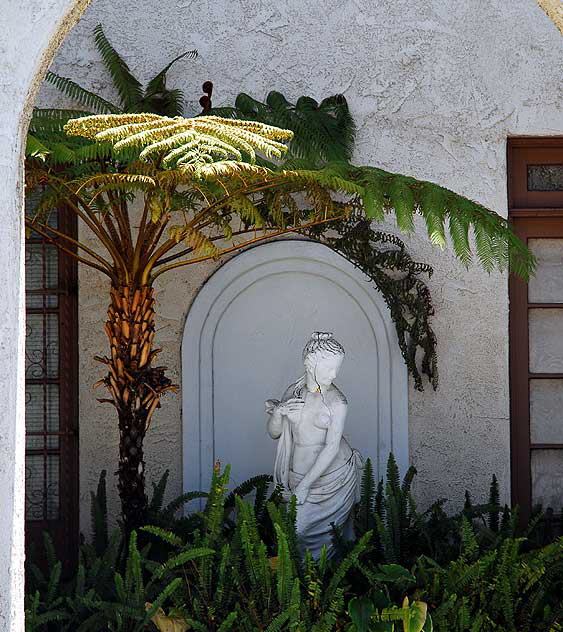 Courtyard with statue, Hollywood