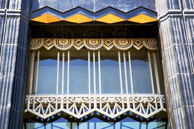 Security-First National Bank of Los Angeles branch at 5209 Wilshire Boulevard, 1929, Morgan, Walls and Clements (Stiles O. Clements' black-and-gold terra cotta design)