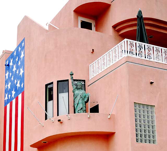 Statue of Liberty on balcony, Sixteenth Street, Hermosa Beach
