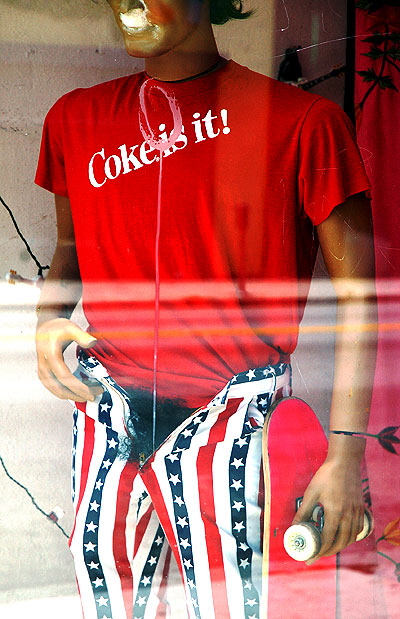 Fourth of July manikin, Melrose Avenue