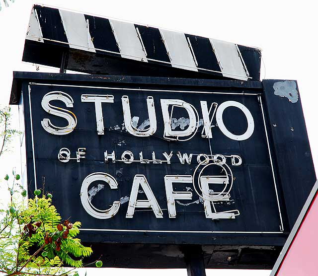 Broken neon sign - Studio Caf of Hollywood, Hollywood Boulevard at Cherokee, now the Geisha House