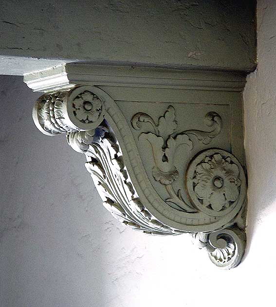 1505 Fourth Street in Santa Monica, at Broadway -  interior detail