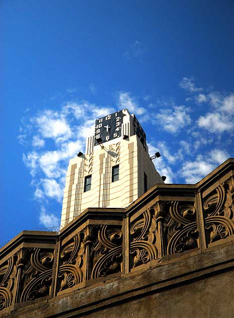 The clock tower in Santa Monica - 1930, Stiles O. Clements, Zigzag Moderne