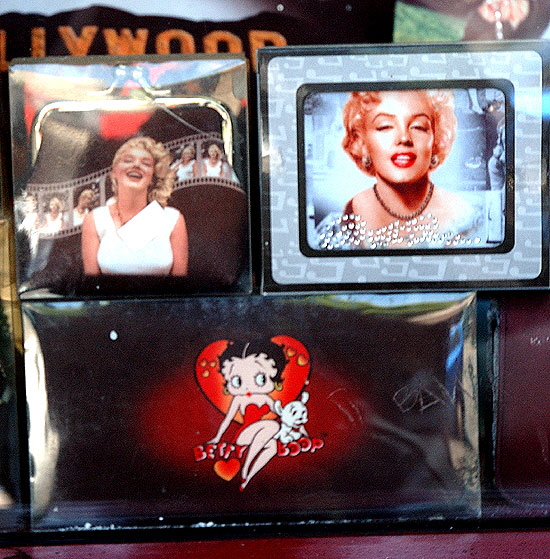 Coin purses for sale, Hollywood Boulevard 