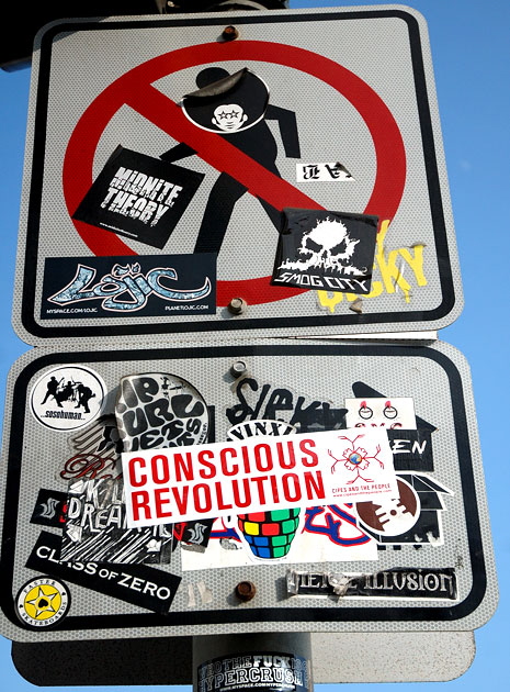 The pedestrian crossing to the Malibu Pier, Pacific Coast Highway, Malibu 