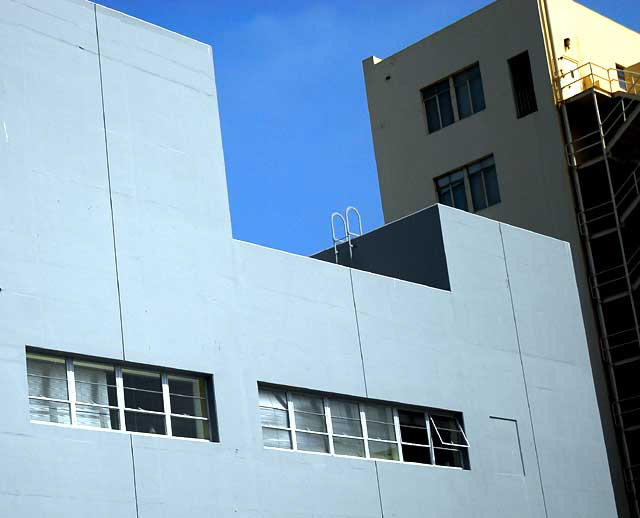 Google Building at 604 Arizona Avenue in Santa Monica