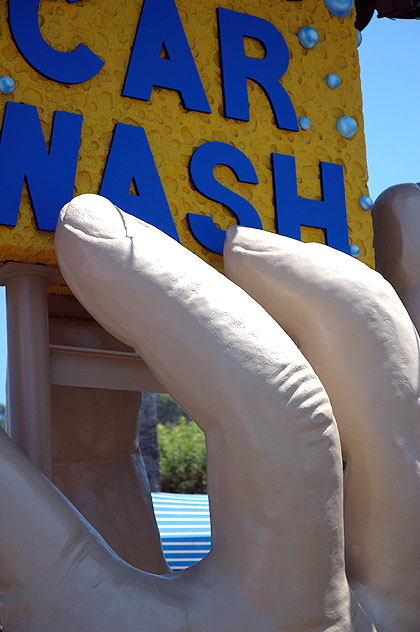 Hand Car Wash - Ventura Boulevard in Studio City