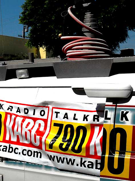 Press event in front of City Councilman Jack Weiss's West LA office on Thursday, August 7, 2008 - 822 S. Robertson Boulevard (north of Olympic Boulevard), Los Angeles