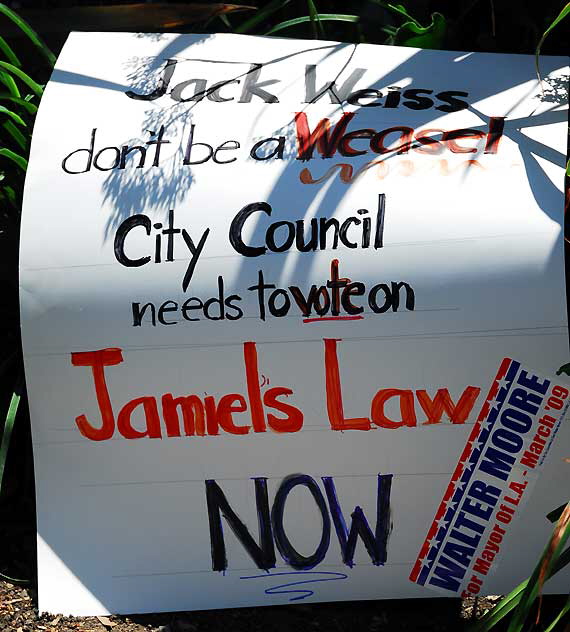 Press event in front of City Councilman Jack Weiss's West LA office on Thursday, August 7, 2008 - 822 S. Robertson Boulevard (north of Olympic Boulevard), Los Angeles